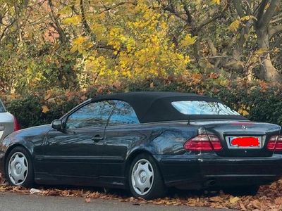 Second-hand Mercedes CLK230 193 CP (141 kW) 2000 Negru Cabrio