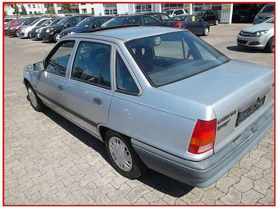 Gebraucht Opel Kadett S 75 PS (55 kW) 1991 Silber metallic Limousine