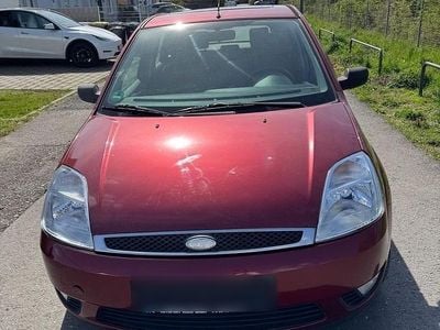 Gebraucht Ford Fiesta 80 PS (58 kW) 2002 Rot Kleinwagen