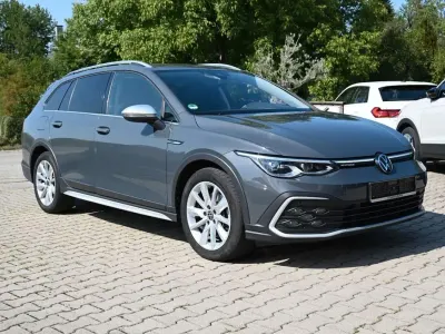Gebraucht VW Golf VIII 200 PS (147 kW) 2024 Delfingrau Kombi