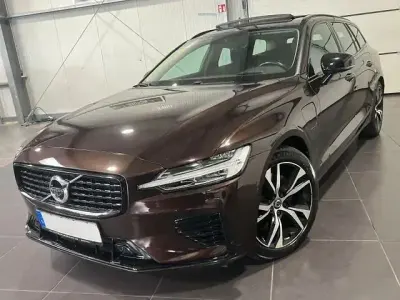Gebraucht Volvo V60 341 PS (250 kW) 2021 Braun Kombi
