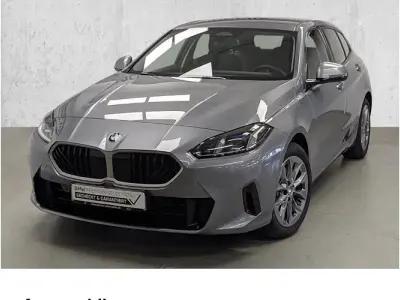 Usata BMW 120 Shadowline 170 CV (125 kW) 2025 Grigio Utilitaria