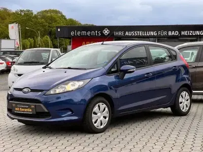 Gebraucht Ford Fiesta Trend 90 PS (66 kW) 2009 Blau Limousine