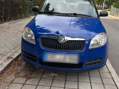 Gebraucht Skoda Fabia 60 PS (44 kW) 2009 Blau Limousine