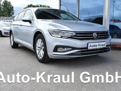 Gebraucht VW Passat Business 150 PS (110 kW) 2022 Scale silver metallic Kombi