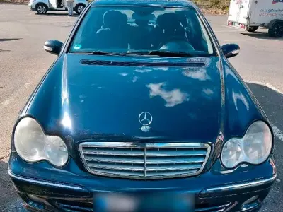 Gebraucht Mercedes C220 Elegance 150 PS (110 kW) 2006 Blau Limousine