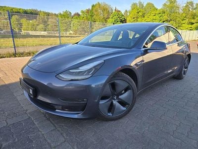Begagnad Tesla Model 3 361 kW (491 HK) 2020 Grå Sedan