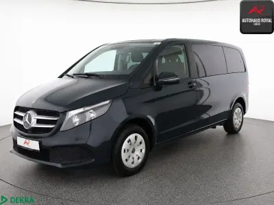 Gebraucht Mercedes V220 163 PS (119 kW) 2023 Granitgrün Van / Kleinbus
