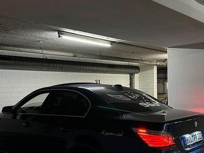 BMW 523