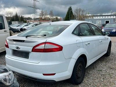 Weiß Gebraucht 2010 Ford Mondeo Limousine | 1.299 € (Superpreis)