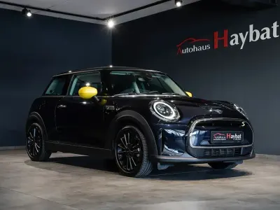 Gebraucht Mini Cooper SE Classic 135 kW (184 PS) 2022 Schwarz Kleinwagen
