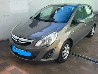 Usado Opel Corsa Color Edition 86 HP (63 kW) 2012 Cinzento Citadino