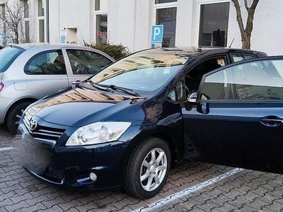 Gebraucht Toyota Auris Life+ 132 PS (97 kW) 2011 Blau Kleinwagen