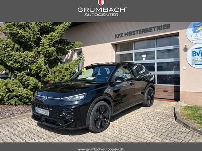 Nieuw VW T-Roc R-line 150 PK (110 kW) 2026 Zwart SUV