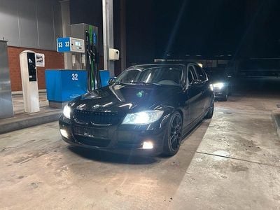 Gebraucht BMW 325 218 PS (160 kW) 2007 Schwarz Limousine