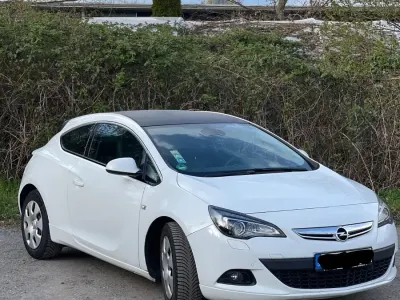 Brugt Opel Astra GTC 165 HK (121 kW) 2012 Hvid Coupe