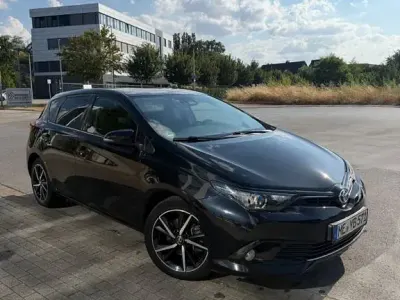 Gebraucht Toyota Auris Team 136 PS (100 kW) 2019 Schwarz Kleinwagen