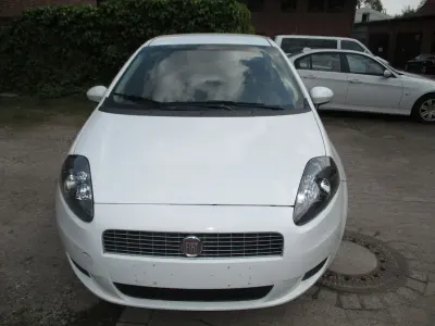 Gebraucht Fiat Punto Active 77 PS (56 kW) 2009 Weiß Kleinwagen