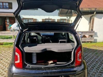 Usata VW up! high up! 60 CV (44 kW) 2014 Nero Utilitaria