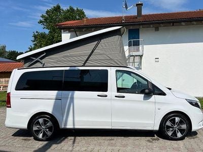 Mercedes V220