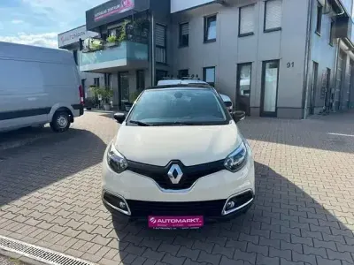 Gebraucht Renault Captur Dynamique 120 PS (88 kW) 2015 Schwarz SUV