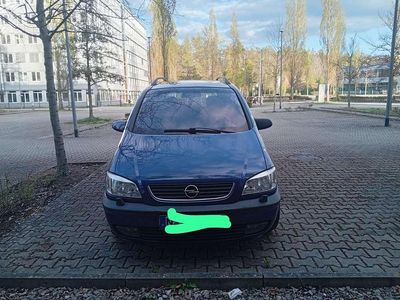 Usata Opel Zafira 101 CV (74 kW) 2002 Monovolume