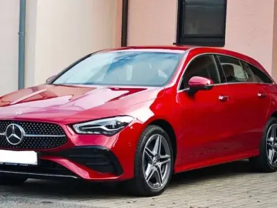 Gebraucht Mercedes CLA250e Shooting Brake AMG 218 PS (160 kW) 2023 Rot Kombi