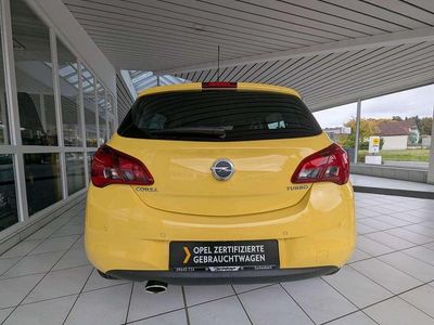 Gebraucht Opel Corsa Color Edition 101 PS (74 kW) 2015 Sunny gelb Kleinwagen