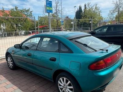 Second-hand Mazda 323F 88 CP (64 kW) 1995 Verde Berlinǎ