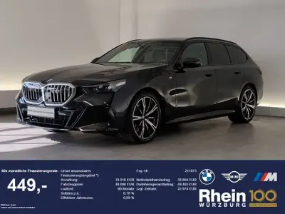 Gebraucht BMW 520 M Sport 197 PS (144 kW) 2025 Black sapphire metallic Kombi