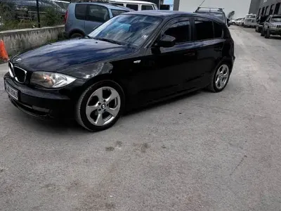 Gebraucht BMW 116 116 PS (85 kW) 2009 Schwarz Kleinwagen