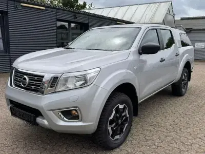 Gebraucht Nissan Navara Acenta 190 PS (139 kW) 2022 Silber Pickup