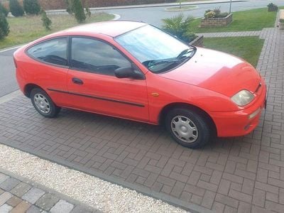 Usado Mazda 323C 73 HP (53 kW) 1995 Vermelho Sedan