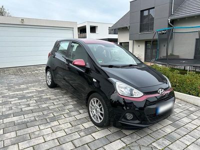 Gebraucht Hyundai i10 67 PS (49 kW) 2017 Schwarz Kleinwagen