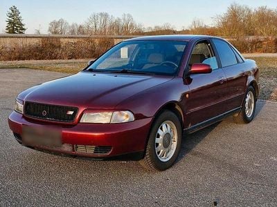 Gebraucht Audi A4 101 PS (74 kW) 1998 Rot Limousine