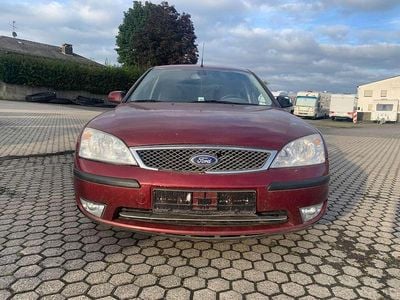 Gebraucht Ford Mondeo Ghia 131 PS (96 kW) 2004 Amarenarot metallic Kleinwagen