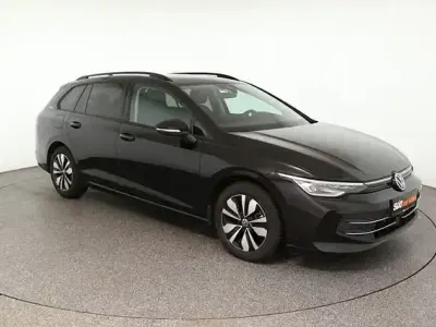 Second-hand VW Golf VIII Goal 150 CP (110 kW) 2025 Negru Break