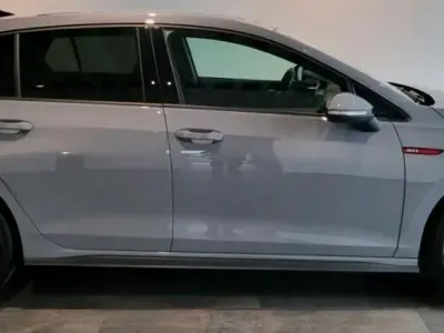 Gebraucht VW Golf VIII GTI 245 PS (180 kW) 2021 Grau Limousine