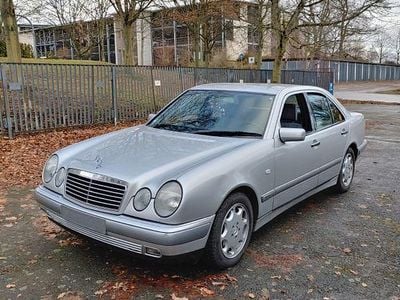 Mercedes E280