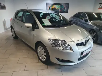 Gebraucht Toyota Auris Sol 124 PS (91 kW) 2007 Silber Kleinwagen