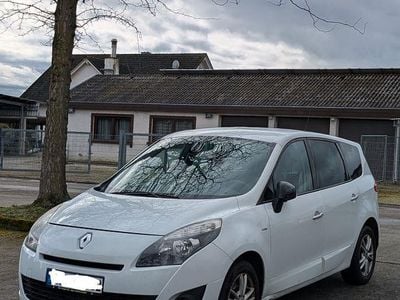 Gebraucht Renault Grand Scénic III Bose Edition 131 PS (96 kW) 2011 Weiß Van / Kleinbus