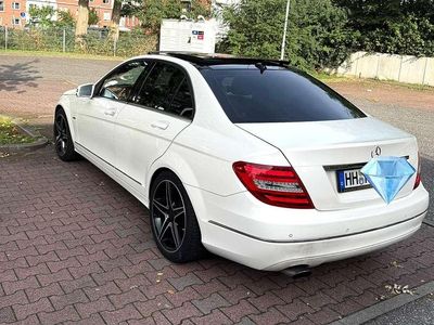 Weiß Gebraucht 2012 Mercedes C220 Avantgarde Edition Limousine | 11.500 € (Teuer)