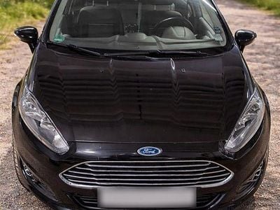 Usata Ford Fiesta Trend 60 CV (44 kW) 2015 Nero Utilitaria
