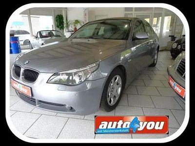 Gebraucht BMW 520 170 PS (125 kW) 2004 Silber (metallic) Limousine