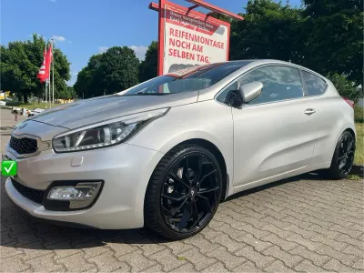 Gebraucht Kia Ceed 135 PS (99 kW) 2015 Grau Kleinwagen