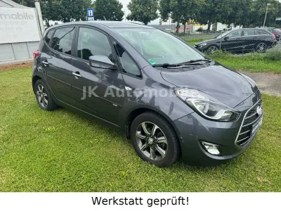 Gebraucht Hyundai ix20 Space 90 PS (66 kW) 2018 Grau Kleinwagen