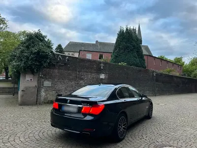 Gebraucht BMW 740 Comfort Edition 306 PS (225 kW) 2011 Schwarz Limousine