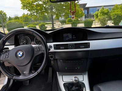 gebraucht BMW 320 d E90 / Xenon / M-Paket / Navi / Tempomat