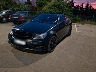 Usata Mercedes 250 277 CV (203 kW) 2011 Nero Coupé