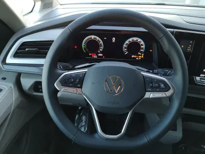 Neu VW Multivan Comfortline 245 PS (180 kW) 2025 Candyweiß Van / Kleinbus
